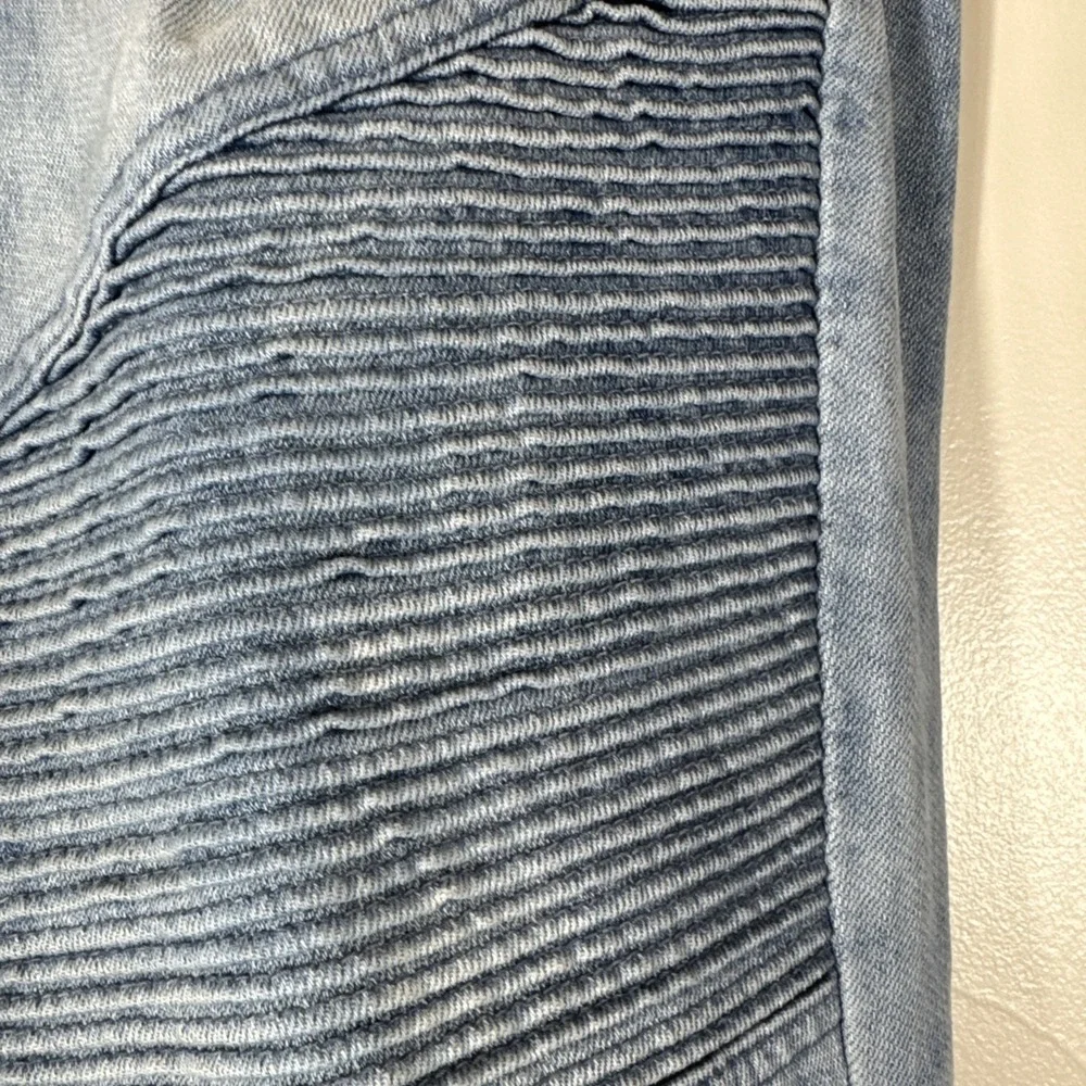 PacSun Jeans Men's Size 34 X 30 Stacked Skinny Distressed Light Wash